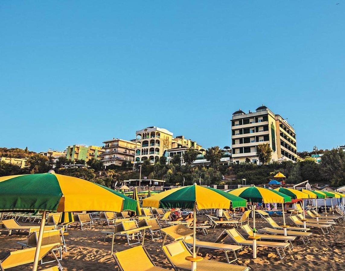 Grand Hotel Michelacci Gabicce Mare Exterior photo