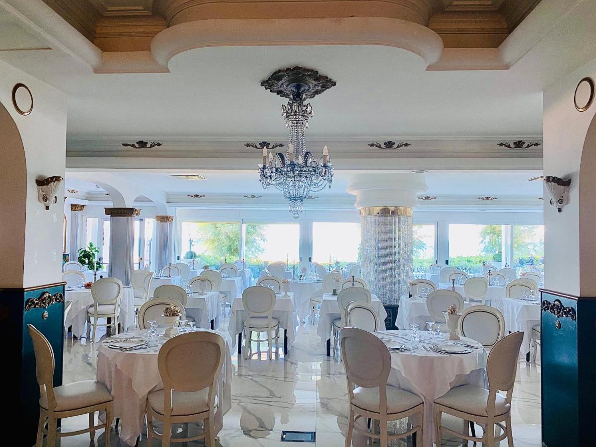 Grand Hotel Michelacci Gabicce Mare Exterior photo