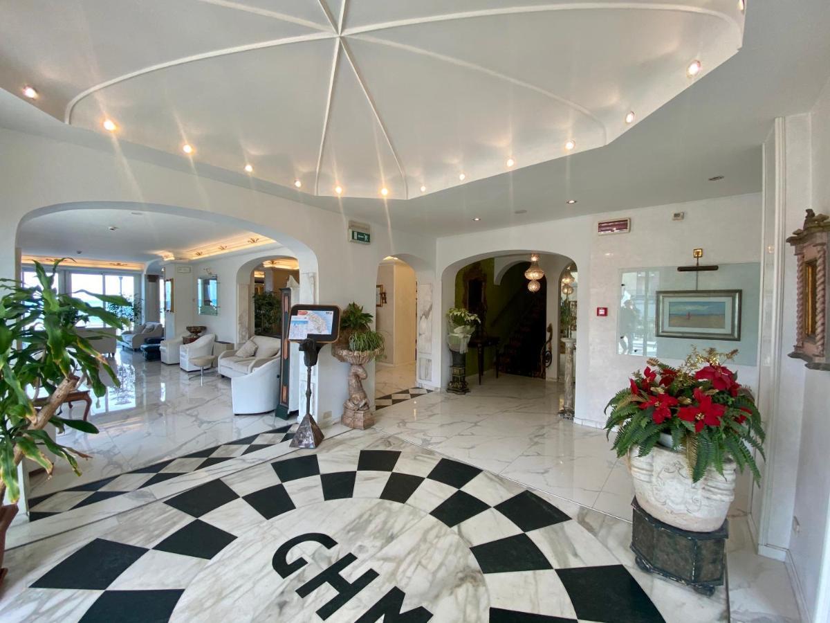 Grand Hotel Michelacci Gabicce Mare Exterior photo